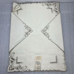 Vtg Leacock Linen Placemats Set of 8 Cream Hand Embroidered Spain Canary Island